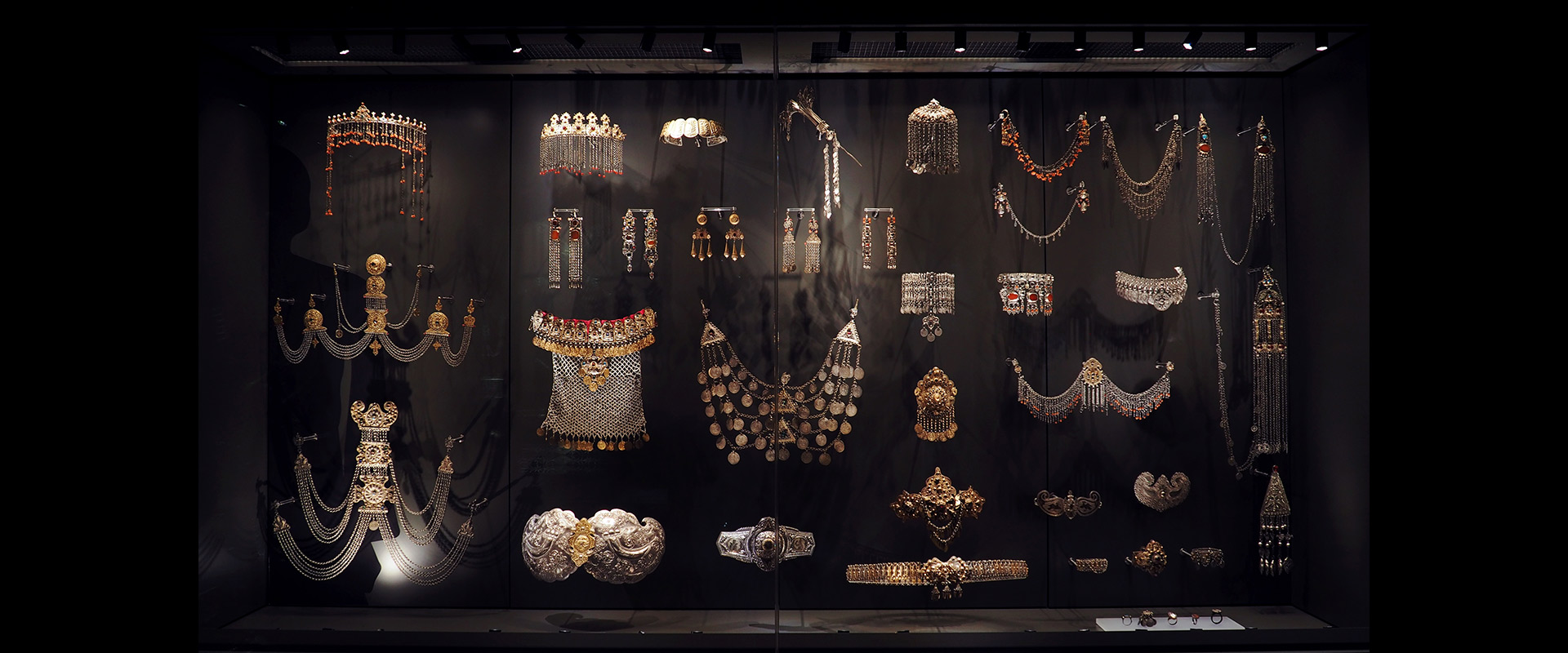 Museum Of Modern Greek Culture 2 Bg D1