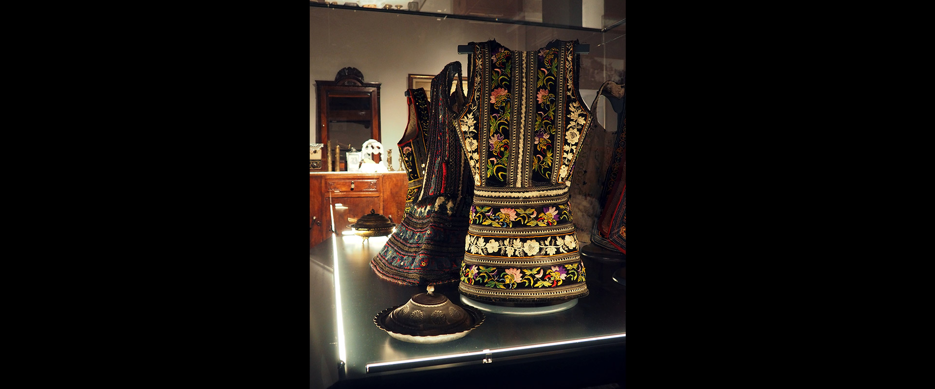 Perachora Folk Art Muevo 5